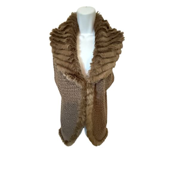 Chico’s Faux Fur Vest/Sweater Open Weaave Gray & Silver Metallic Thread.1 (8-10) - Picture 1 of 11